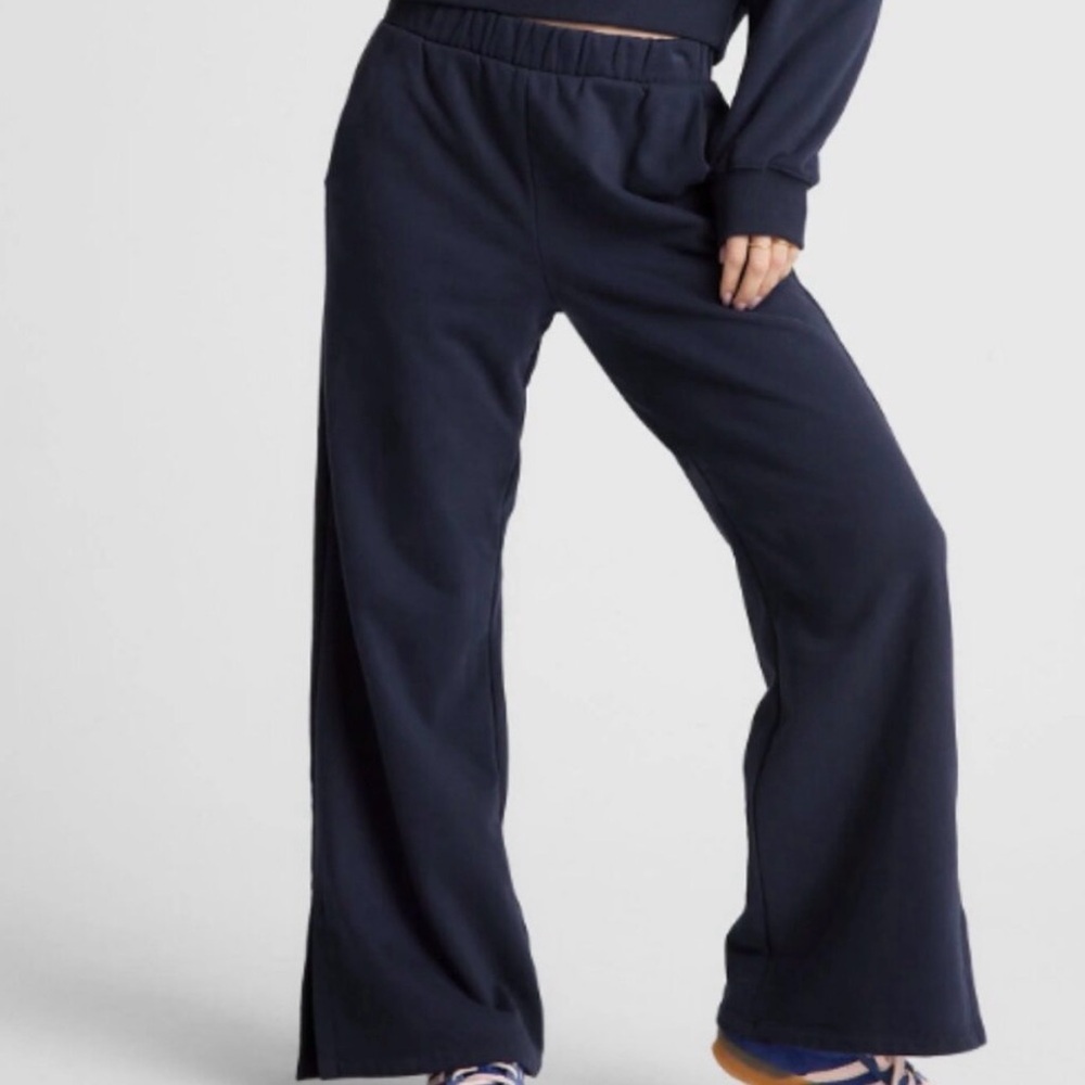 Beyond Yoga Open Ended Mid Rise Pant SMALL Made in USA Navy Sweatpants
